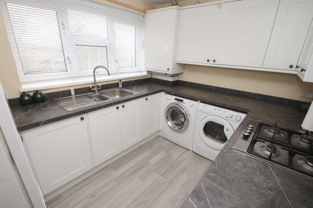 Flat to rent in Eldred Drive, Orpington