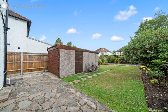6, Burleigh Avenue, Wallington photo 2