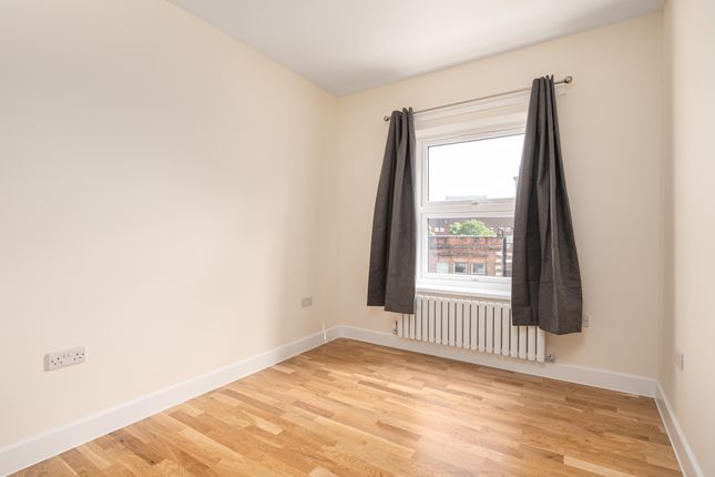 Flat to rent in High Rd Leytonstone, London