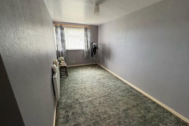 140, Dalwood Close, Hull photo 2