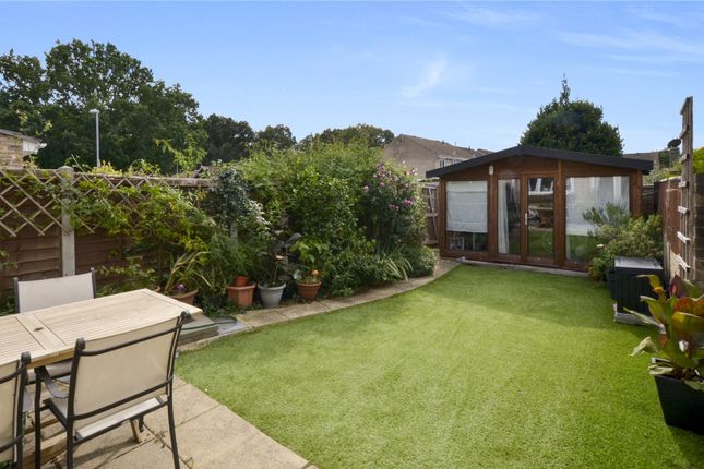 3, Mannington Way, Ferndown photo 4