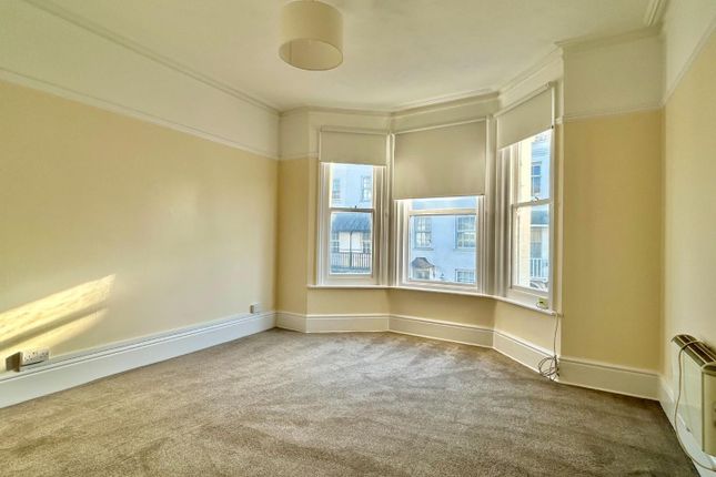 Flat 3, 22, Warwick Road, Worthing photo 2
