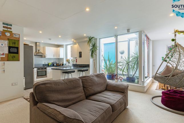 77 Axe Street, Barking photo 4
