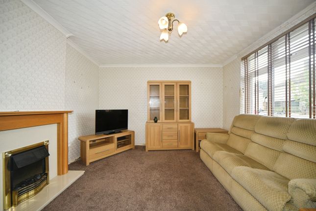 13, Curtismill Close, Orpington photo 3