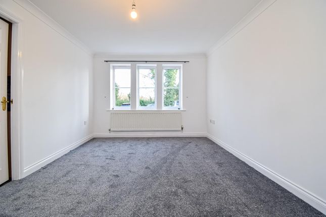 63, Princes Gate, Horbury photo 4