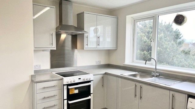 Flat to rent in Bath Road, Worthing