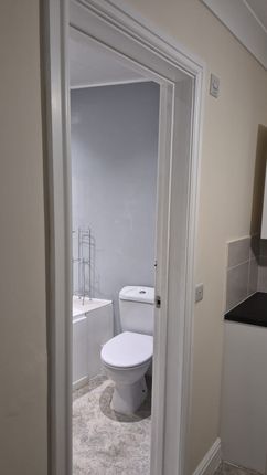 Flat 2 Canterbury Street photo 5
