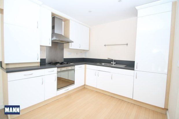 Thumbnail Flat to rent in Sandpiper Close, Greenhithe