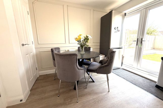 35, Harvey Avenue, Chippenham photo 4