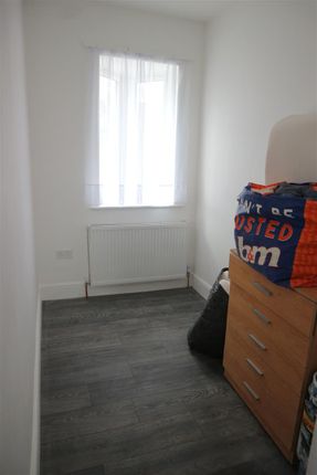 Property to rent in Canterbury Road, London
