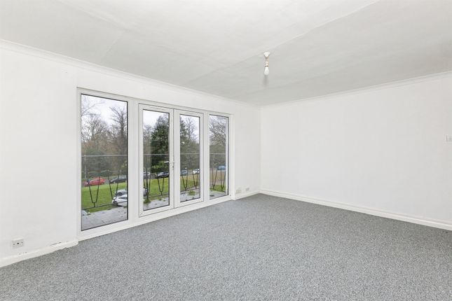 17, Leighton Court, Copperdale Close, Reading photo 4