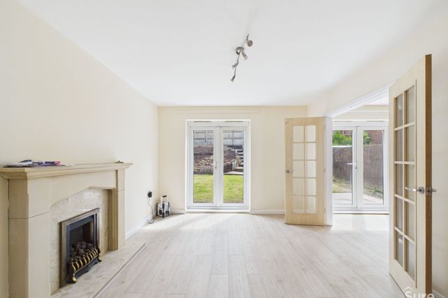 26 Outram Drive, Swadlincote photo 3