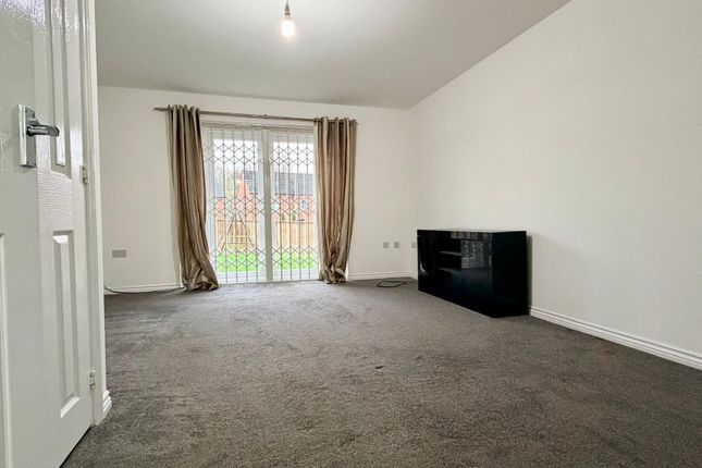 10, Bottomley Side, Manchester photo 4