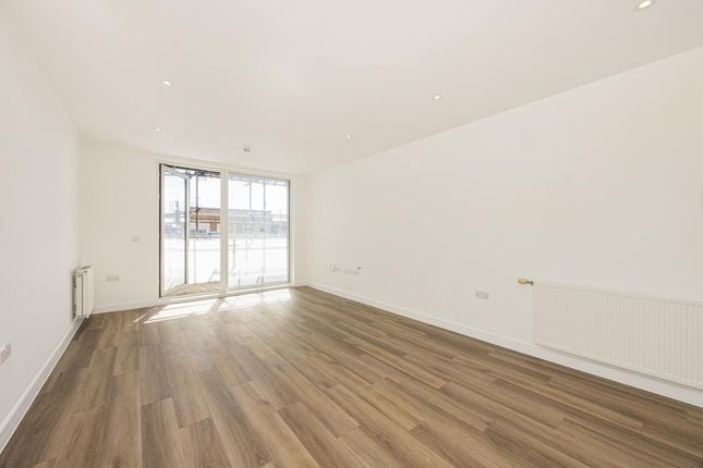 Flat 1, East Central Appartments, Hoe Street, London photo 2