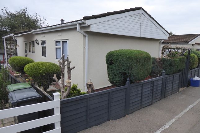 Mobile/park home for sale in The Elms Park, Lippitts Hill, Loughton, Essex