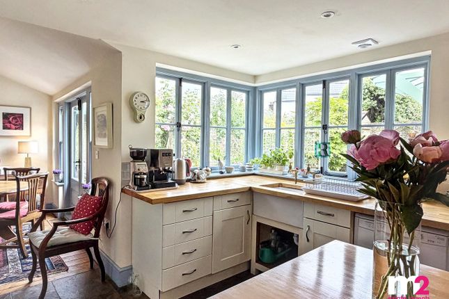 Harwell House, Merthyr Road, Abergavenny photo 3
