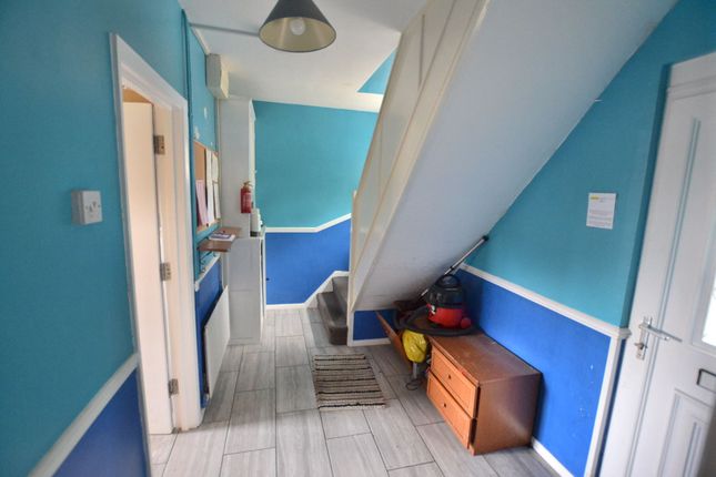 207 Alan Moss Road, Loughborough photo 5