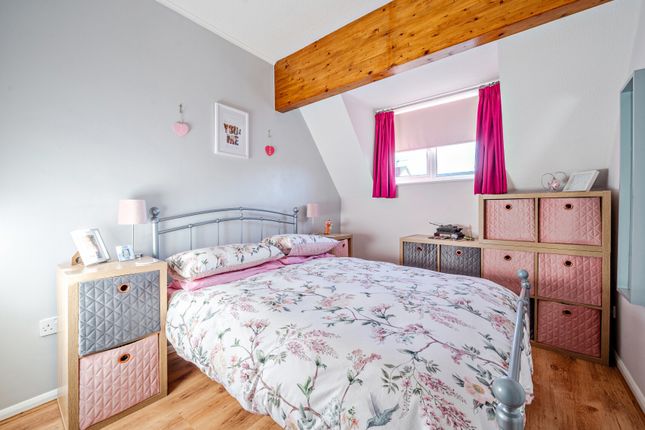 2, Middlehay Court, Cheltenham photo 4