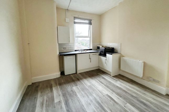 53, Victoria Crescent, Eccles photo 2
