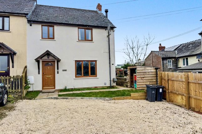 3-bed house on Tyisaf, Brecon, £285,000