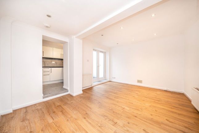 Basement Flat, 85, St Margarets Road, Twickenham photo 4