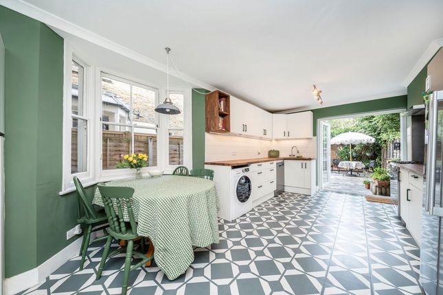 89, Lenthall Road, London photo 2