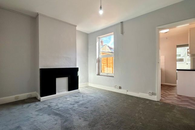 3, Albany Road, Berkshire photo 2