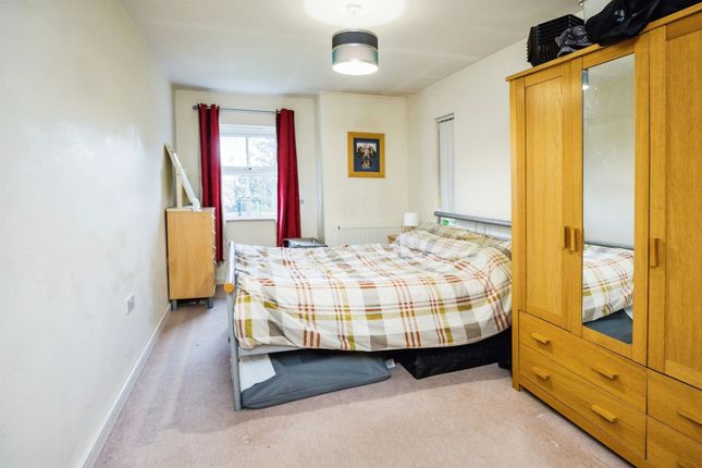 Flat for sale in The Beeches, Upton, Chester