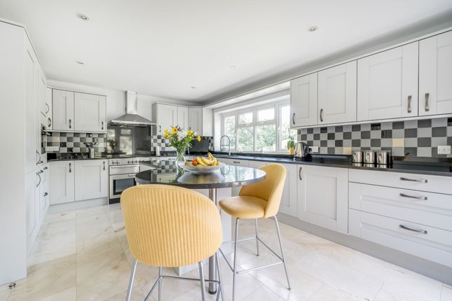 Stonepits Lodge Marringdean Road, Billingshurst photo 3