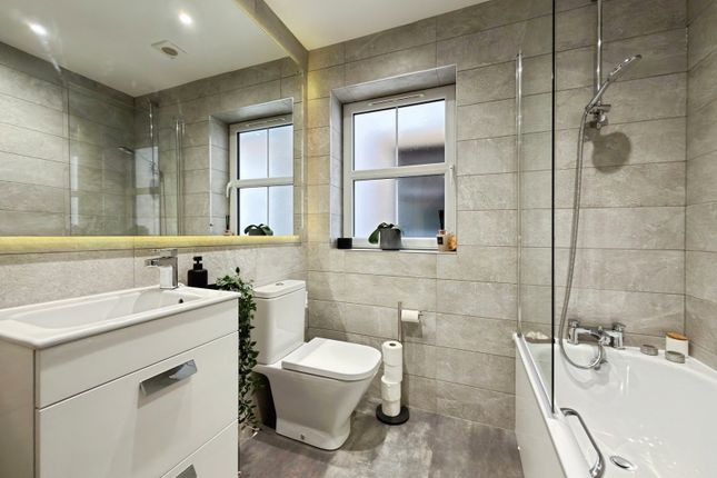 10 King Georges Gardens, Carlisle photo 3