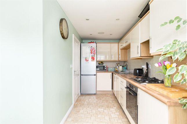 Town house for sale in Valerian Way, Stotfold, Hitchin