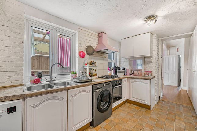 36, Clarence Crescent, Sidcup photo 4