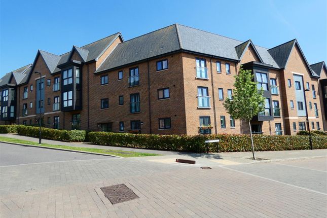 Flat for sale in Craftmans Crescent, Burgess Hill