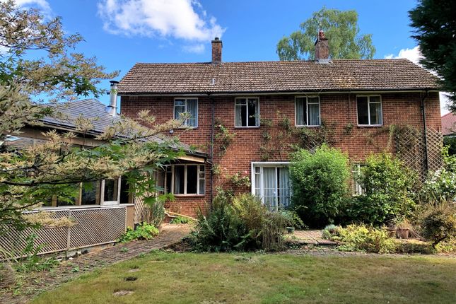 Thumbnail Detached house for sale in Baddesley Close, North Baddesley, Southampton