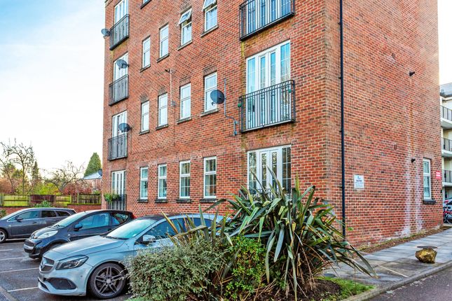 Thumbnail Flat for sale in Bawtry Road, Doncaster