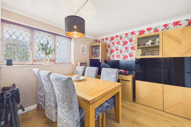 28, King Charles Close, East Riding Of Yorkshire photo 4