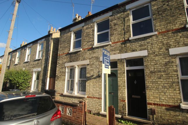 Terraced house to rent in Cyprus Road, Cambridge CB1