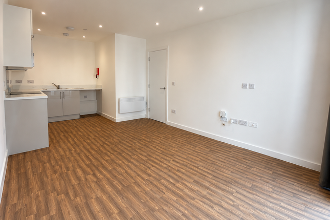 *AD ONLY* Flat E29, Fleet Court Block E, 27 Old Milton Street, Leicester photo 3