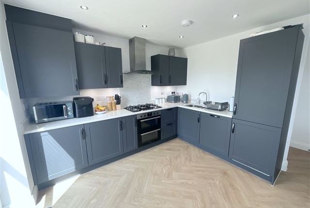13, Whetstone Drive Harthill, Sheffield photo 4