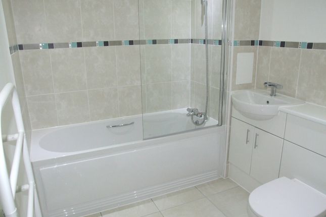 20 Bradfield House, Bradfield Close, Woking photo 3