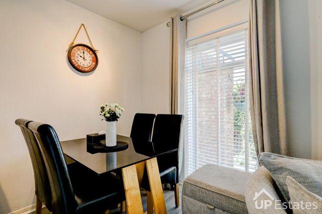 44, Abbeydale Close, Coventry photo 4