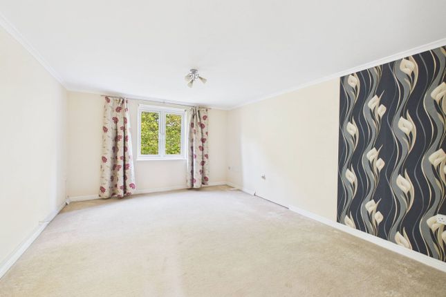 66, Macfarlane Chase, Weston-Super-Mare photo 2