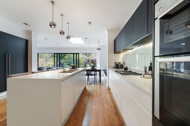 118 Manor Green Road, Epsom photo 3