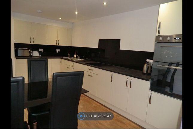 Kitchen / Dinner