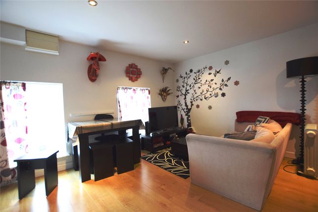 Flat 3, 8, George Street, Reading photo 3