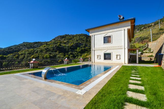 Villa for sale in Alanya, Antalya, Turkey