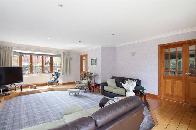 6, Rye Flatt Lane, Chesterfield photo 4