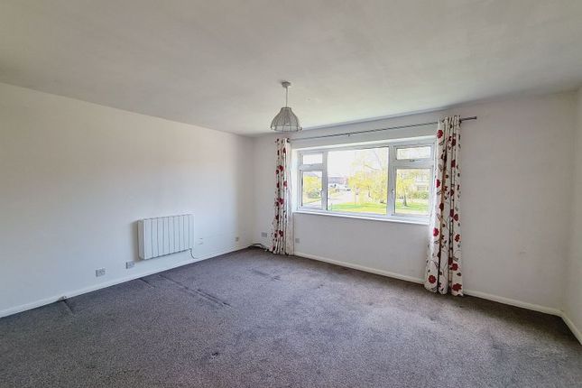 9, Millside Court, Great Bookham photo 4