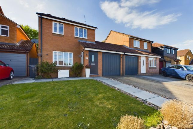 Thumbnail Property for sale in Montfitchet Walk, Chells Manor, Stevenage