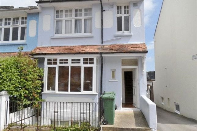 Flat to rent in Princes Terrace, Brighton